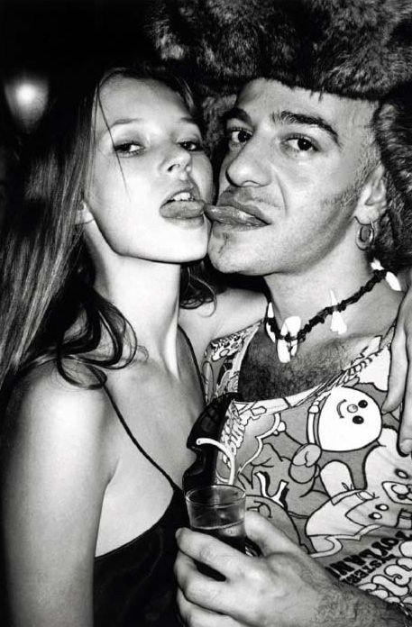 las-mejores-40-fotos-de-kate-moss-con-john-galliano